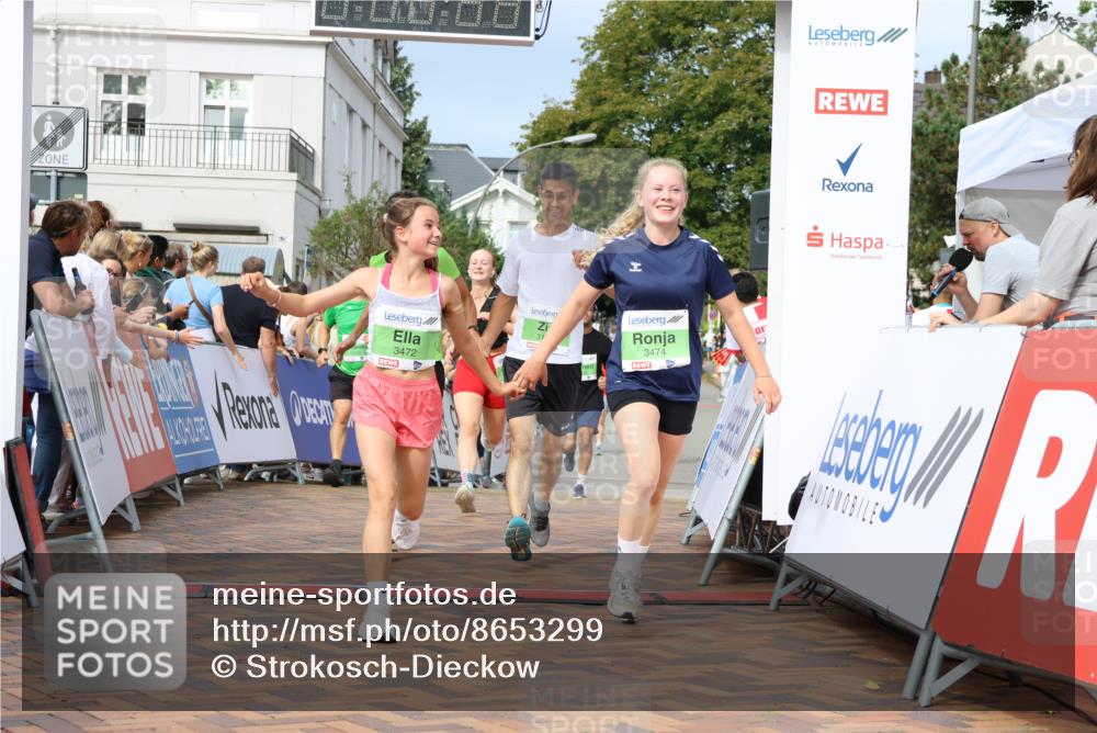 31.08.2025 - 21. Blankeneser Heldenlauf Strokosch-Dieckow http://msf.ph/oto/8653299 31.08.2025 11:08:10 Ziel 3334, 3141, 3140, 3474, 3472, 3248, 3029 meine-sportfotos.de