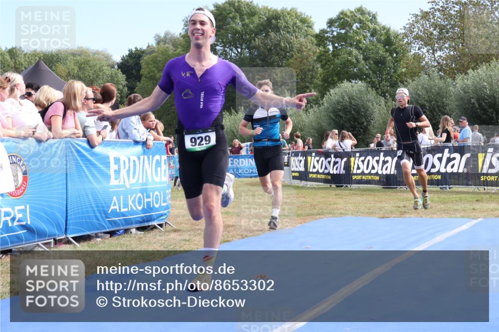 31.08.2025 - Elbe Triathlon Hamburg Strokosch-Dieckow http://msf.ph/oto/8653302 31.08.2025 11:21:25 Ziel 929, 934, 1183, 1206 meine-sportfotos.de