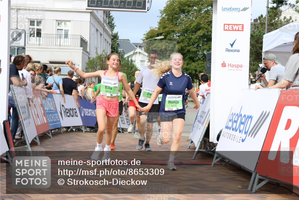 31.08.2025 - 21. Blankeneser Heldenlauf Strokosch-Dieckow http://msf.ph/oto/8653309 31.08.2025 11:08:10 Ziel 3334, 3141, 3140, 3474, 3472, 3248, 3029 meine-sportfotos.de