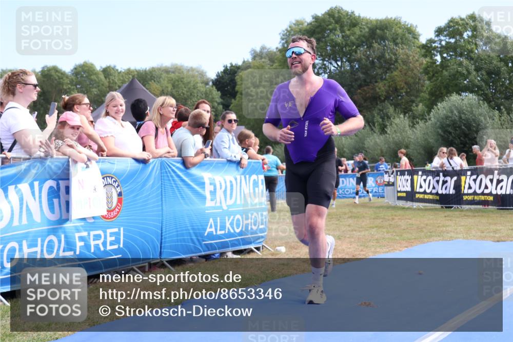 31.08.2025 - Elbe Triathlon Hamburg Strokosch-Dieckow http://msf.ph/oto/8653346 31.08.2025 11:22:20 Ziel 511, 731 meine-sportfotos.de