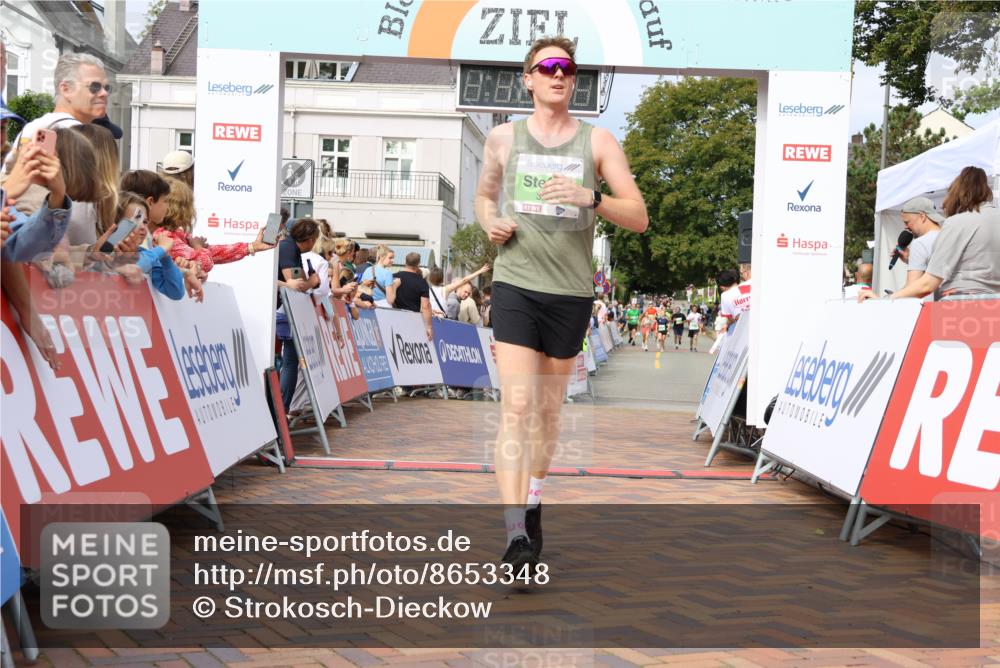 31.08.2025 - 21. Blankeneser Heldenlauf Strokosch-Dieckow http://msf.ph/oto/8653348 31.08.2025 11:07:57 Ziel 3665, 3532, 3719 meine-sportfotos.de