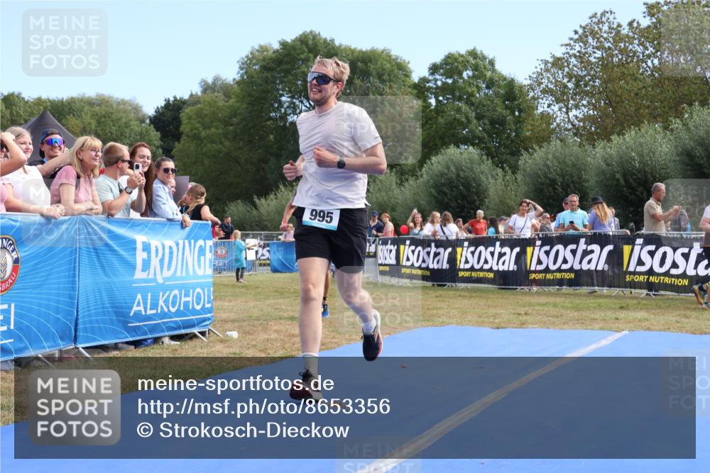31.08.2025 - Elbe Triathlon Hamburg Strokosch-Dieckow http://msf.ph/oto/8653356 31.08.2025 11:22:33 Ziel 622, 995, 1077, 1132 meine-sportfotos.de