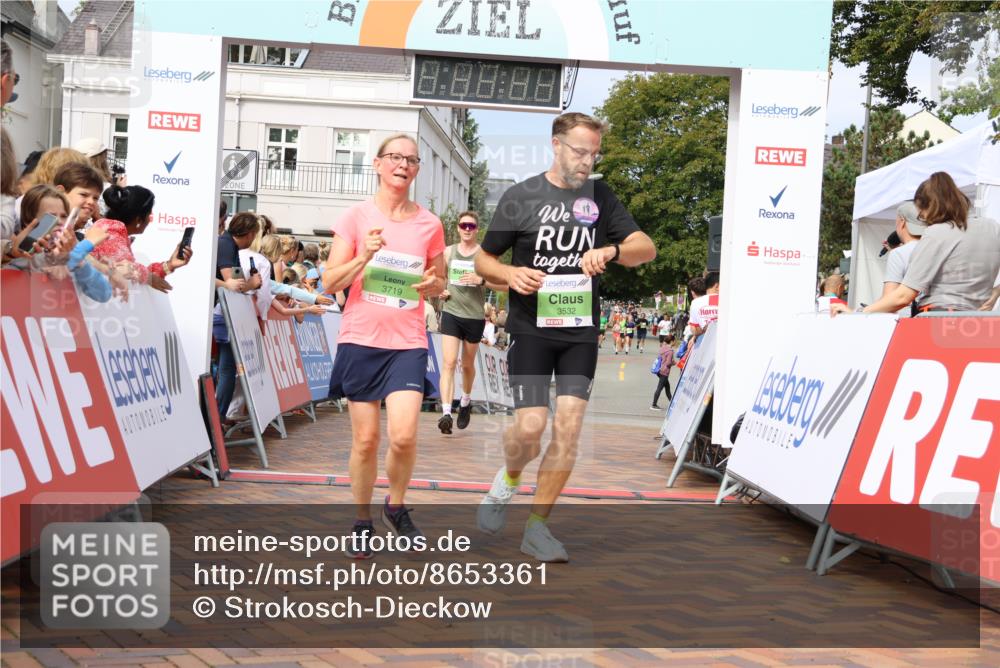 31.08.2025 - 21. Blankeneser Heldenlauf Strokosch-Dieckow http://msf.ph/oto/8653361 31.08.2025 11:07:54 Ziel 3665, 3239, 3023, 3532, 3719, 3728 meine-sportfotos.de