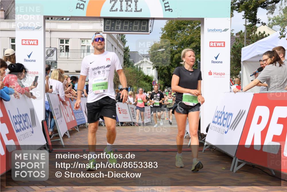 31.08.2025 - 21. Blankeneser Heldenlauf Strokosch-Dieckow http://msf.ph/oto/8653383 31.08.2025 11:07:49 Ziel 3456, 3239, 3023, 3532, 3161, 3719, 3728 meine-sportfotos.de