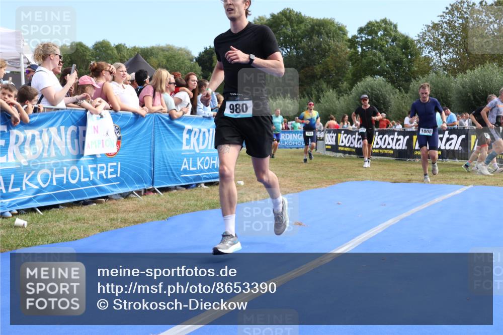 31.08.2025 - Elbe Triathlon Hamburg Strokosch-Dieckow http://msf.ph/oto/8653390 31.08.2025 11:23:14 Ziel 418, 438, 980, 1008, 1055, 1105, 1209 meine-sportfotos.de