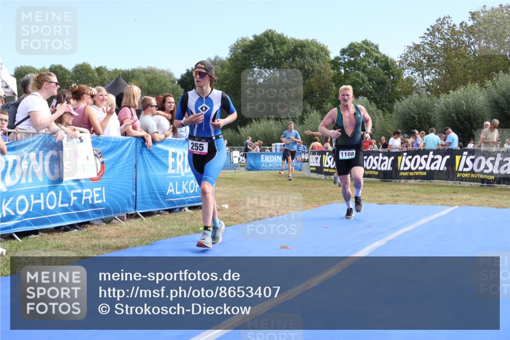 31.08.2025 - Elbe Triathlon Hamburg Strokosch-Dieckow http://msf.ph/oto/8653407 31.08.2025 11:23:24 Ziel 255, 418, 567, 1043, 1055, 1108, 1274 meine-sportfotos.de