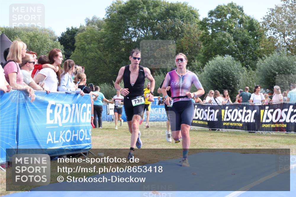 31.08.2025 - Elbe Triathlon Hamburg Strokosch-Dieckow http://msf.ph/oto/8653418 31.08.2025 11:24:06 Ziel 570, 617, 739, 741, 788, 1039, 1054, 1240 meine-sportfotos.de