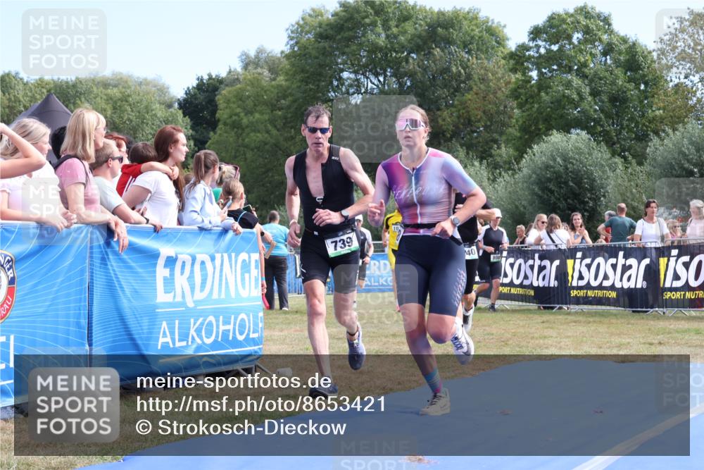 31.08.2025 - Elbe Triathlon Hamburg Strokosch-Dieckow http://msf.ph/oto/8653421 31.08.2025 11:24:07 Ziel 570, 617, 739, 741, 788, 1039, 1054, 1240 meine-sportfotos.de