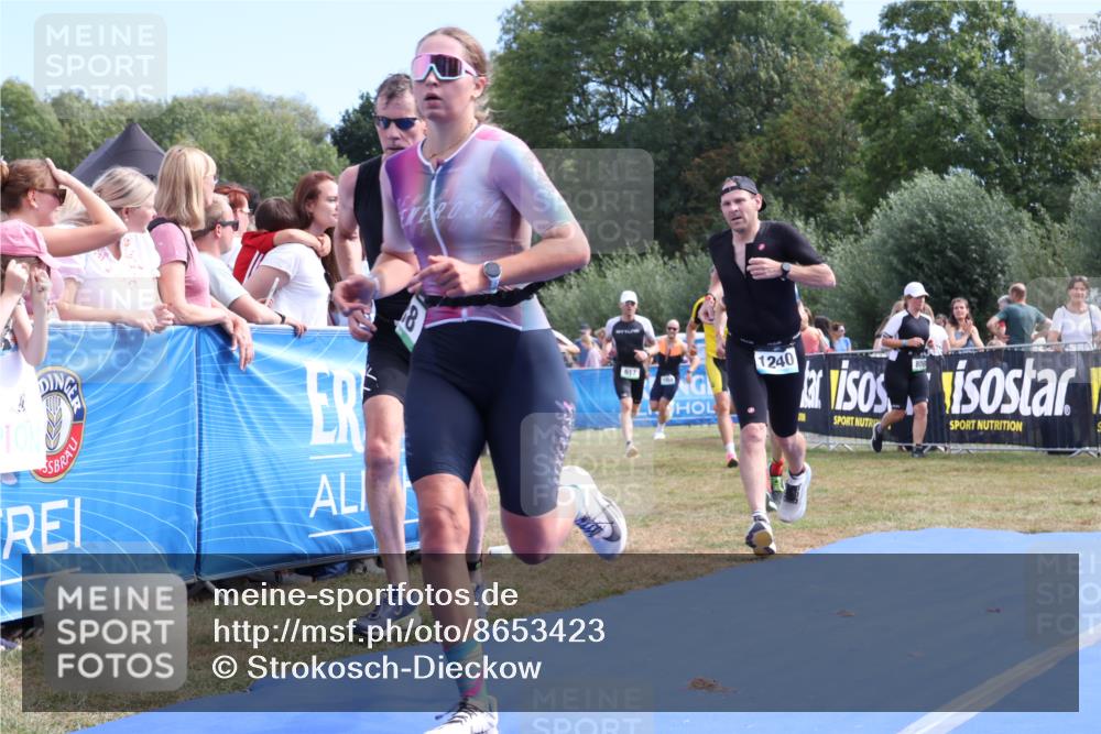 31.08.2025 - Elbe Triathlon Hamburg Strokosch-Dieckow http://msf.ph/oto/8653423 31.08.2025 11:24:07 Ziel 570, 617, 739, 741, 788, 1039, 1054, 1240 meine-sportfotos.de