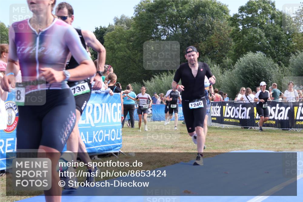 31.08.2025 - Elbe Triathlon Hamburg Strokosch-Dieckow http://msf.ph/oto/8653424 31.08.2025 11:24:08 Ziel 570, 617, 739, 741, 788, 1039, 1054, 1240 meine-sportfotos.de