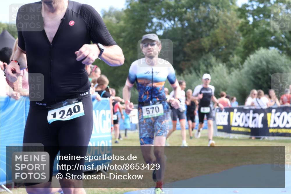 31.08.2025 - Elbe Triathlon Hamburg Strokosch-Dieckow http://msf.ph/oto/8653429 31.08.2025 11:24:09 Ziel 570, 617, 739, 741, 788, 1039, 1054, 1240 meine-sportfotos.de