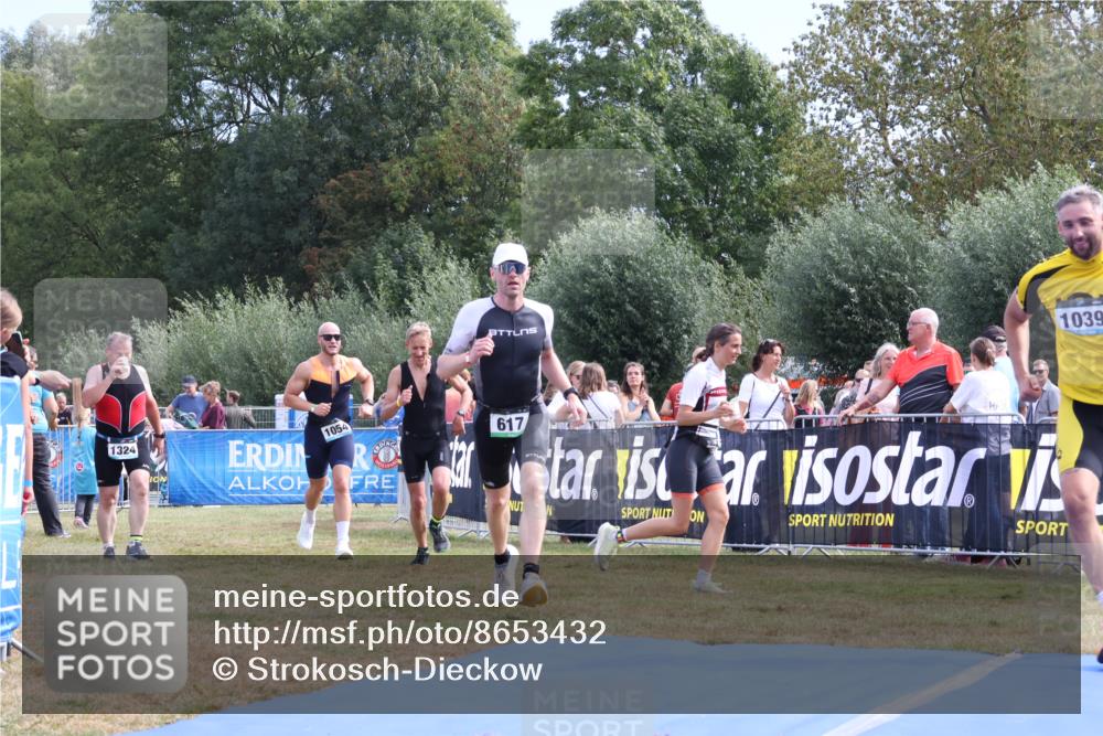 31.08.2025 - Elbe Triathlon Hamburg Strokosch-Dieckow http://msf.ph/oto/8653432 31.08.2025 11:24:11 Ziel 570, 617, 739, 741, 788, 1039, 1054, 1193, 1240, 1287 meine-sportfotos.de
