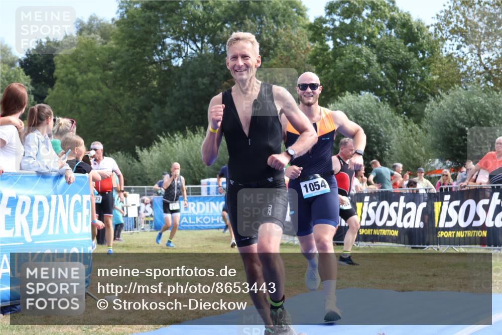 31.08.2025 - Elbe Triathlon Hamburg Strokosch-Dieckow http://msf.ph/oto/8653443 31.08.2025 11:24:14 Ziel 406, 570, 617, 741, 1039, 1054, 1098, 1193, 1287 meine-sportfotos.de