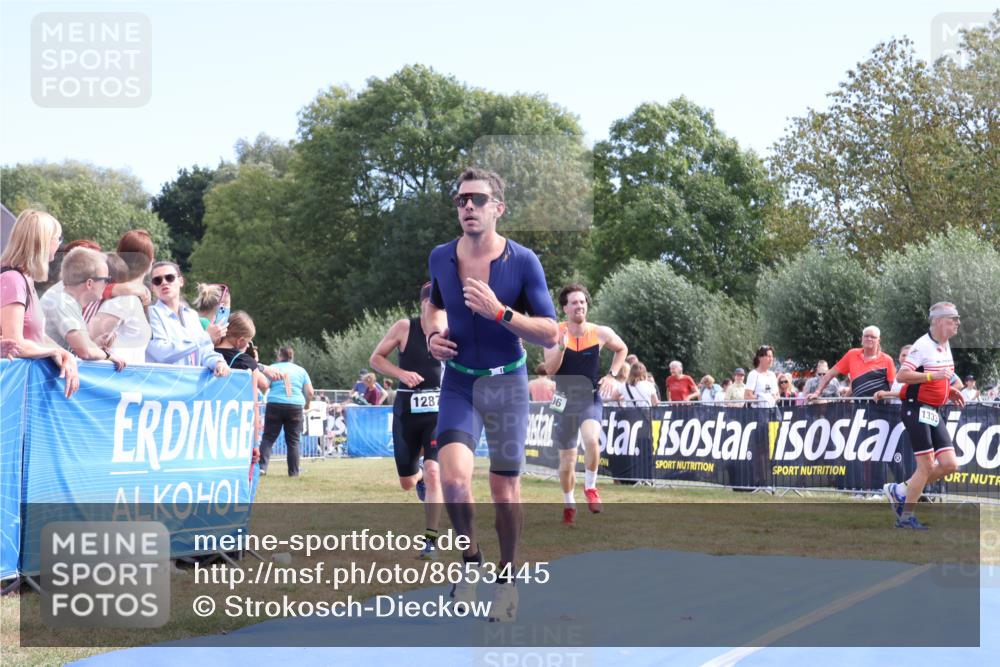 31.08.2025 - Elbe Triathlon Hamburg Strokosch-Dieckow http://msf.ph/oto/8653445 31.08.2025 11:24:19 Ziel 406, 741, 1054, 1080, 1094, 1098, 1170, 1193, 1287 meine-sportfotos.de