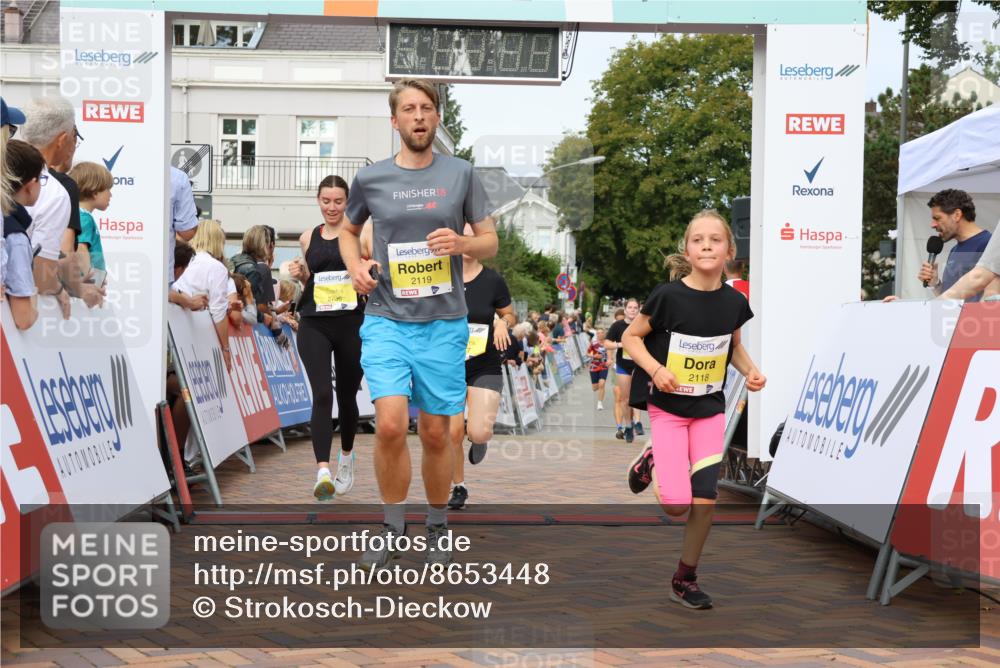 31.08.2025 - 21. Blankeneser Heldenlauf Strokosch-Dieckow http://msf.ph/oto/8653448 31.08.2025 10:26:05 Ziel 2736, 2777, 2342, 2671, 2193, 2447, 2119, 2118 meine-sportfotos.de