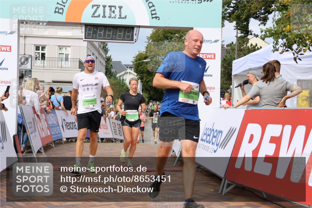 31.08.2025 - 21. Blankeneser Heldenlauf Strokosch-Dieckow http://msf.ph/oto/8653451 31.08.2025 11:07:47 Ziel 3456, 3239, 3023, 3161, 3728 meine-sportfotos.de
