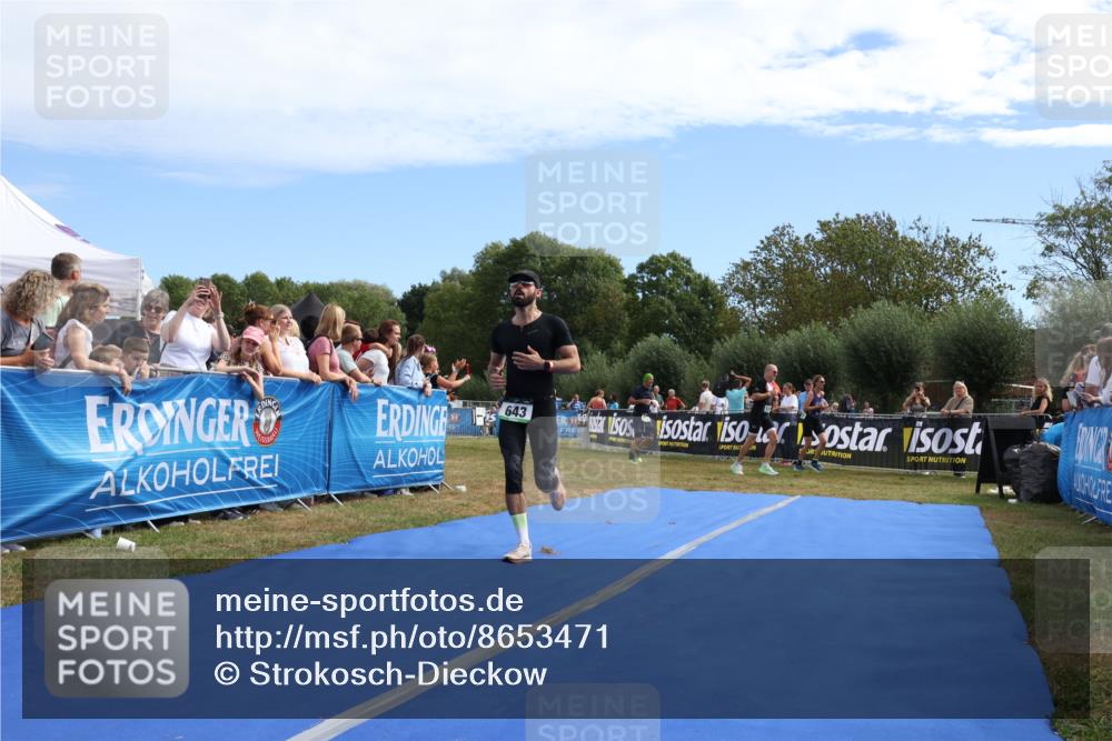 31.08.2025 - Elbe Triathlon Hamburg Strokosch-Dieckow http://msf.ph/oto/8653471 31.08.2025 11:24:33 Ziel 627, 643, 1094, 1208 meine-sportfotos.de