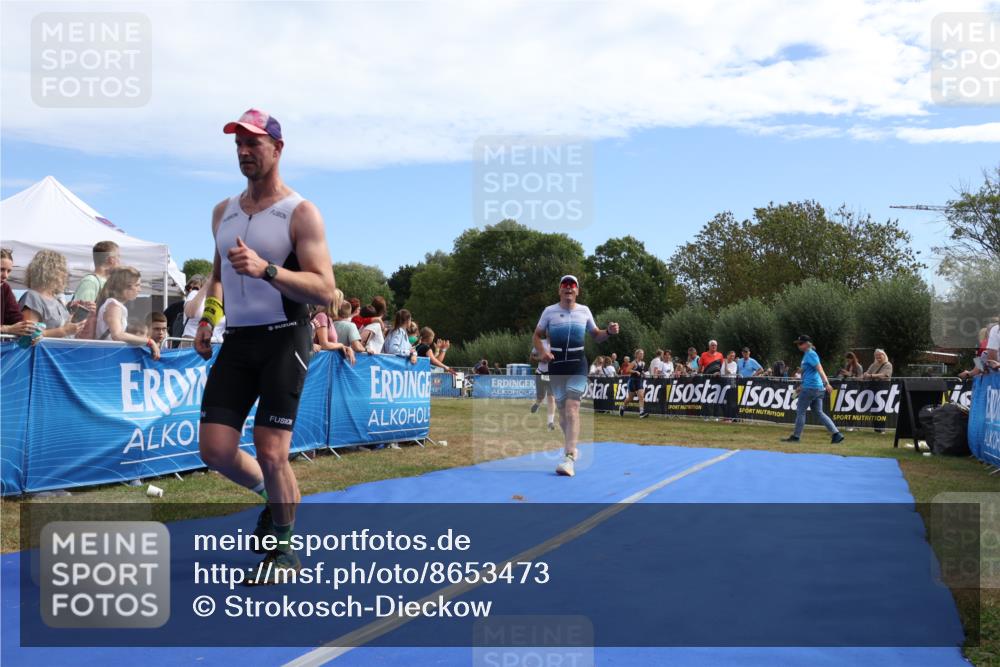 31.08.2025 - Elbe Triathlon Hamburg Strokosch-Dieckow http://msf.ph/oto/8653473 31.08.2025 11:24:43 Ziel 558, 627, 629, 750 meine-sportfotos.de