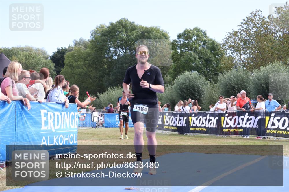 31.08.2025 - Elbe Triathlon Hamburg Strokosch-Dieckow http://msf.ph/oto/8653480 31.08.2025 11:24:52 Ziel 558, 773, 943, 1010, 1164 meine-sportfotos.de