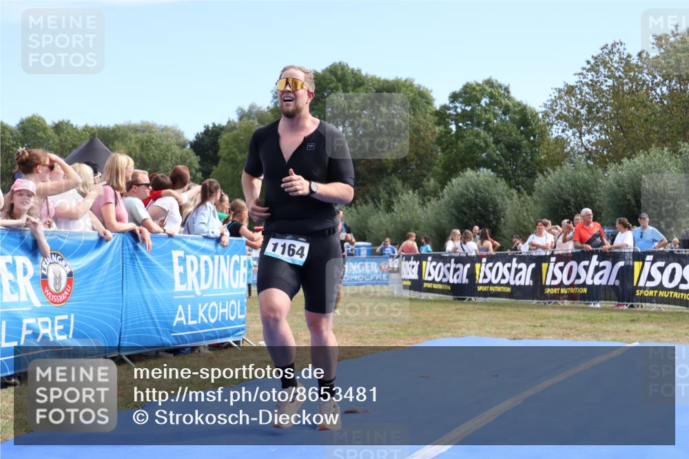 31.08.2025 - Elbe Triathlon Hamburg Strokosch-Dieckow http://msf.ph/oto/8653481 31.08.2025 11:24:53 Ziel 773, 943, 1010, 1164 meine-sportfotos.de