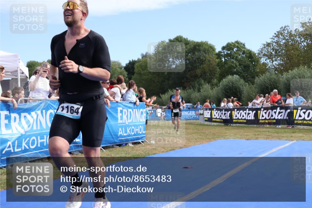 31.08.2025 - Elbe Triathlon Hamburg Strokosch-Dieckow http://msf.ph/oto/8653483 31.08.2025 11:24:54 Ziel 773, 943, 1010, 1164 meine-sportfotos.de