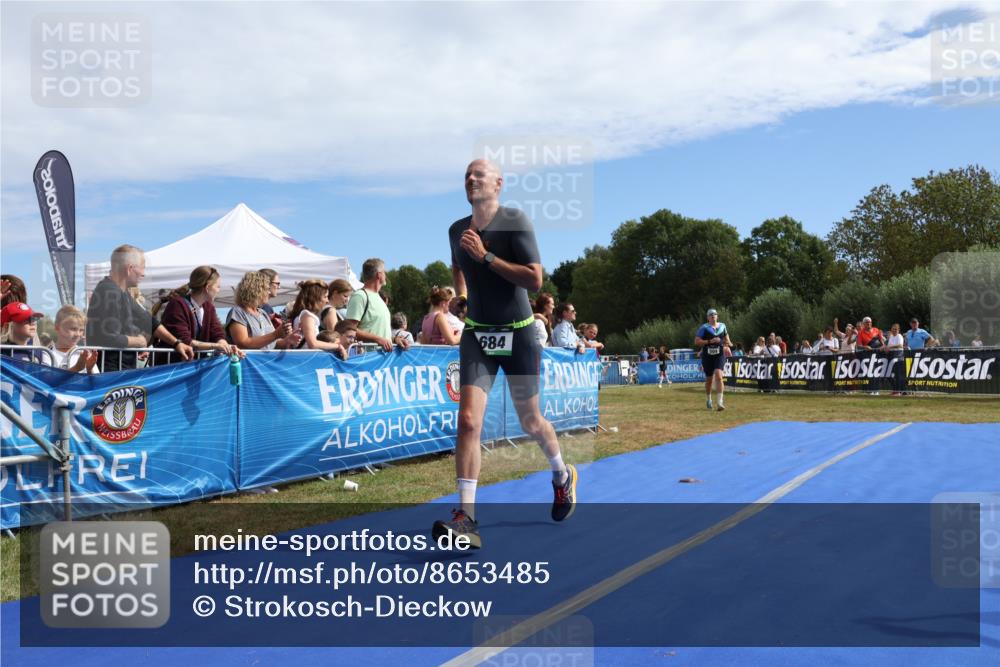 31.08.2025 - Elbe Triathlon Hamburg Strokosch-Dieckow http://msf.ph/oto/8653485 31.08.2025 11:25:10 Ziel 504, 684 meine-sportfotos.de