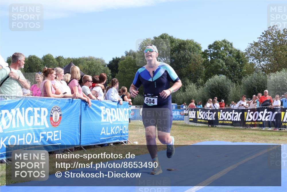 31.08.2025 - Elbe Triathlon Hamburg Strokosch-Dieckow http://msf.ph/oto/8653490 31.08.2025 11:25:14 Ziel 504, 684 meine-sportfotos.de
