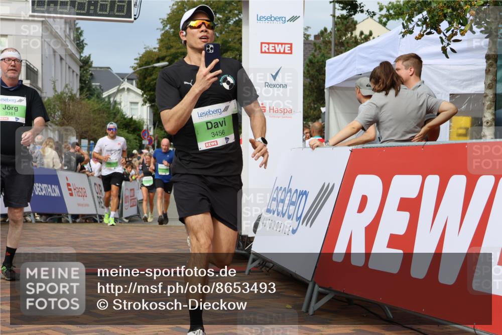 31.08.2025 - 21. Blankeneser Heldenlauf Strokosch-Dieckow http://msf.ph/oto/8653493 31.08.2025 11:07:42 Ziel 3456, 3239, 3453, 3161, 3728 meine-sportfotos.de