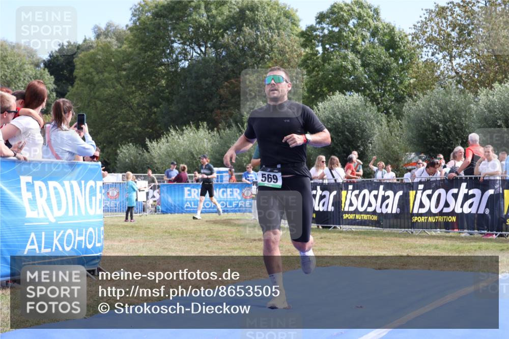 31.08.2025 - Elbe Triathlon Hamburg Strokosch-Dieckow http://msf.ph/oto/8653505 31.08.2025 11:25:35 Ziel 569, 935, 1003 meine-sportfotos.de