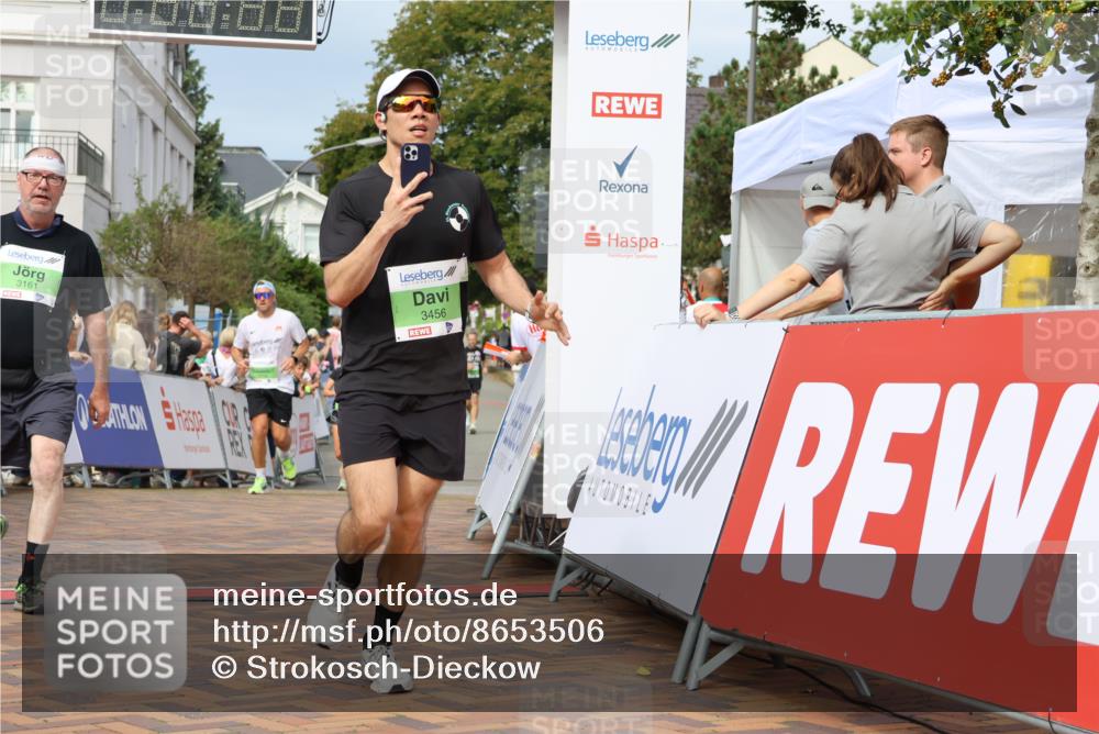 31.08.2025 - 21. Blankeneser Heldenlauf Strokosch-Dieckow http://msf.ph/oto/8653506 31.08.2025 11:07:42 Ziel 3456, 3239, 3453, 3161, 3728 meine-sportfotos.de