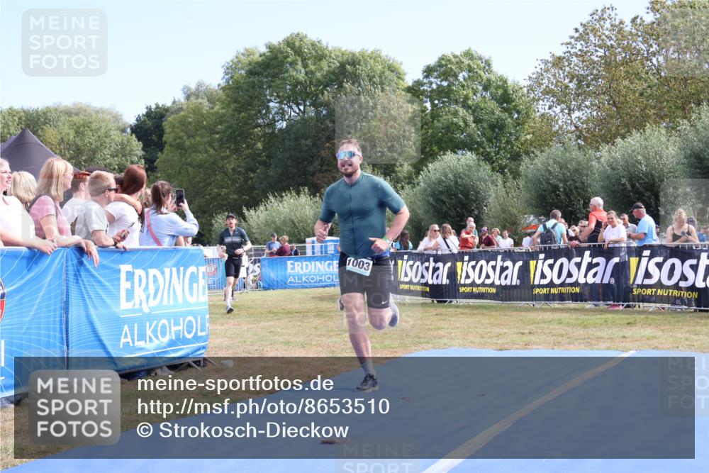 31.08.2025 - Elbe Triathlon Hamburg Strokosch-Dieckow http://msf.ph/oto/8653510 31.08.2025 11:25:37 Ziel 569, 935, 1003, 1062 meine-sportfotos.de