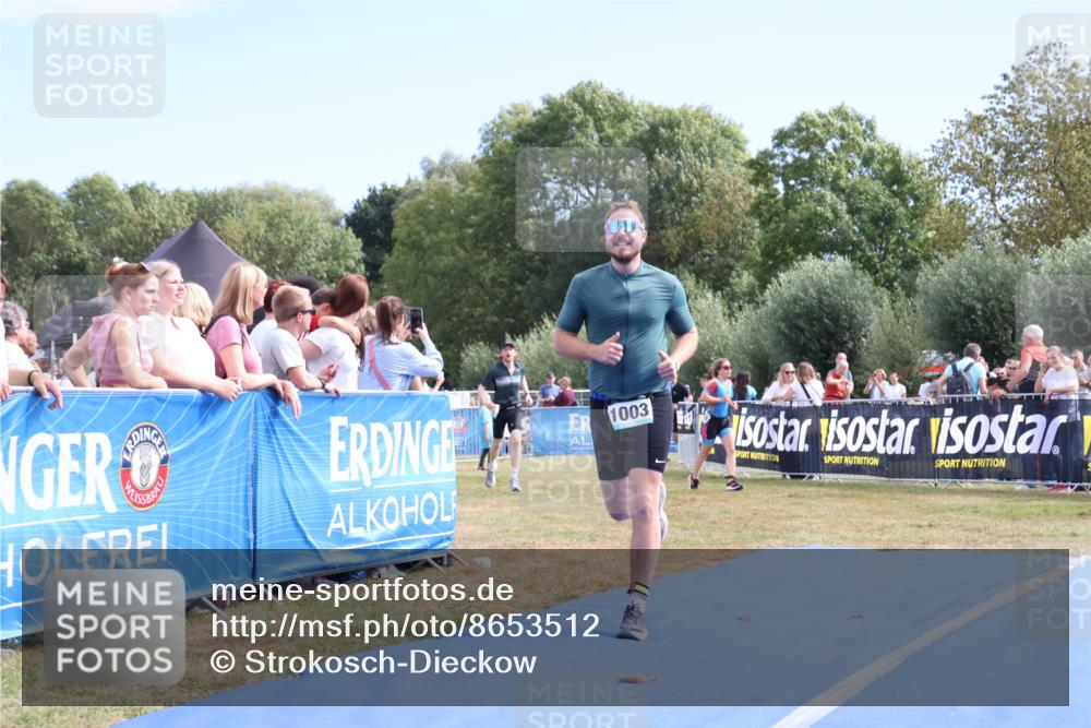 31.08.2025 - Elbe Triathlon Hamburg Strokosch-Dieckow http://msf.ph/oto/8653512 31.08.2025 11:25:38 Ziel 569, 935, 1003, 1062, 1139 meine-sportfotos.de