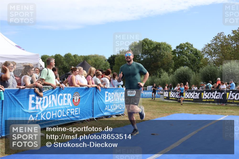 31.08.2025 - Elbe Triathlon Hamburg Strokosch-Dieckow http://msf.ph/oto/8653514 31.08.2025 11:25:38 Ziel 569, 935, 1003, 1062, 1139 meine-sportfotos.de