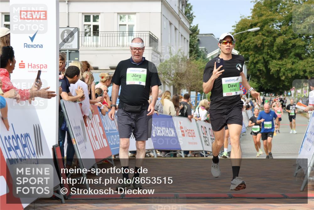 31.08.2025 - 21. Blankeneser Heldenlauf Strokosch-Dieckow http://msf.ph/oto/8653515 31.08.2025 11:07:41 Ziel 3562, 3456, 3453, 3161 meine-sportfotos.de