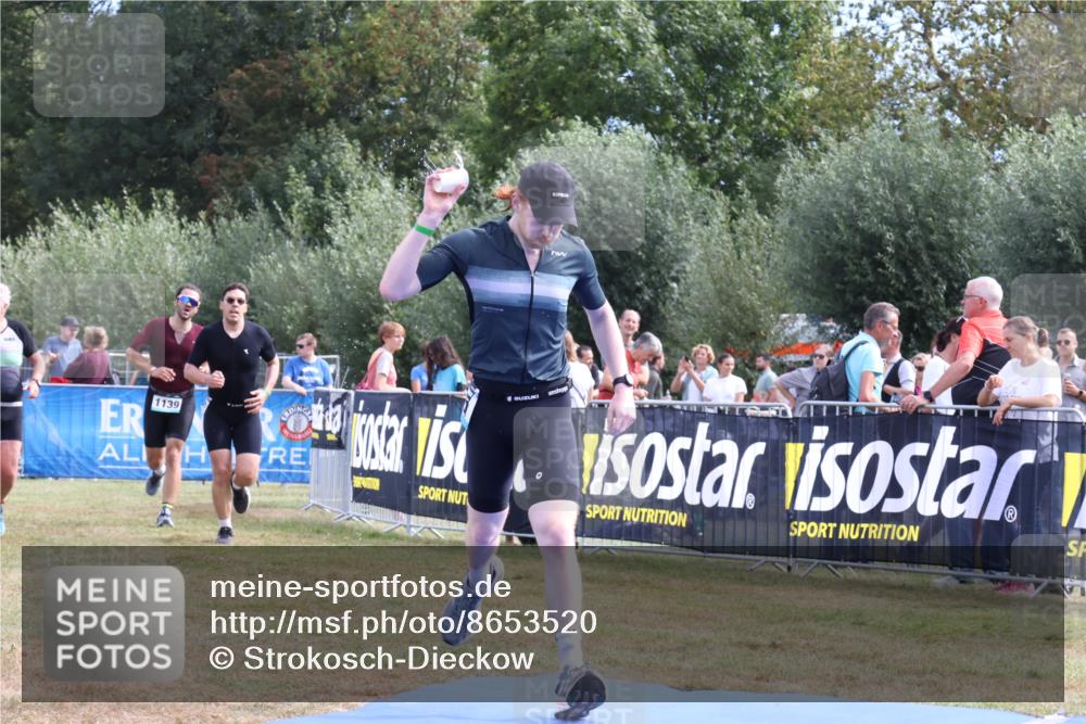 31.08.2025 - Elbe Triathlon Hamburg Strokosch-Dieckow http://msf.ph/oto/8653520 31.08.2025 11:25:41 Ziel 569, 935, 1003, 1062, 1139 meine-sportfotos.de