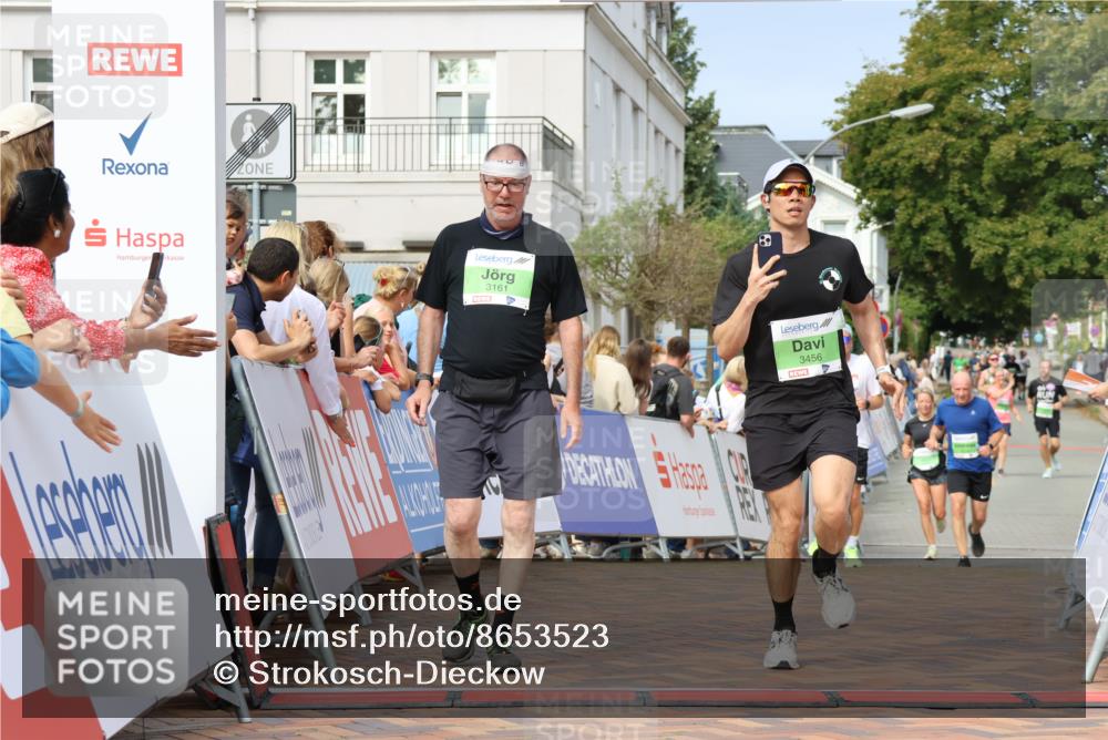 31.08.2025 - 21. Blankeneser Heldenlauf Strokosch-Dieckow http://msf.ph/oto/8653523 31.08.2025 11:07:41 Ziel 3562, 3456, 3453, 3161 meine-sportfotos.de