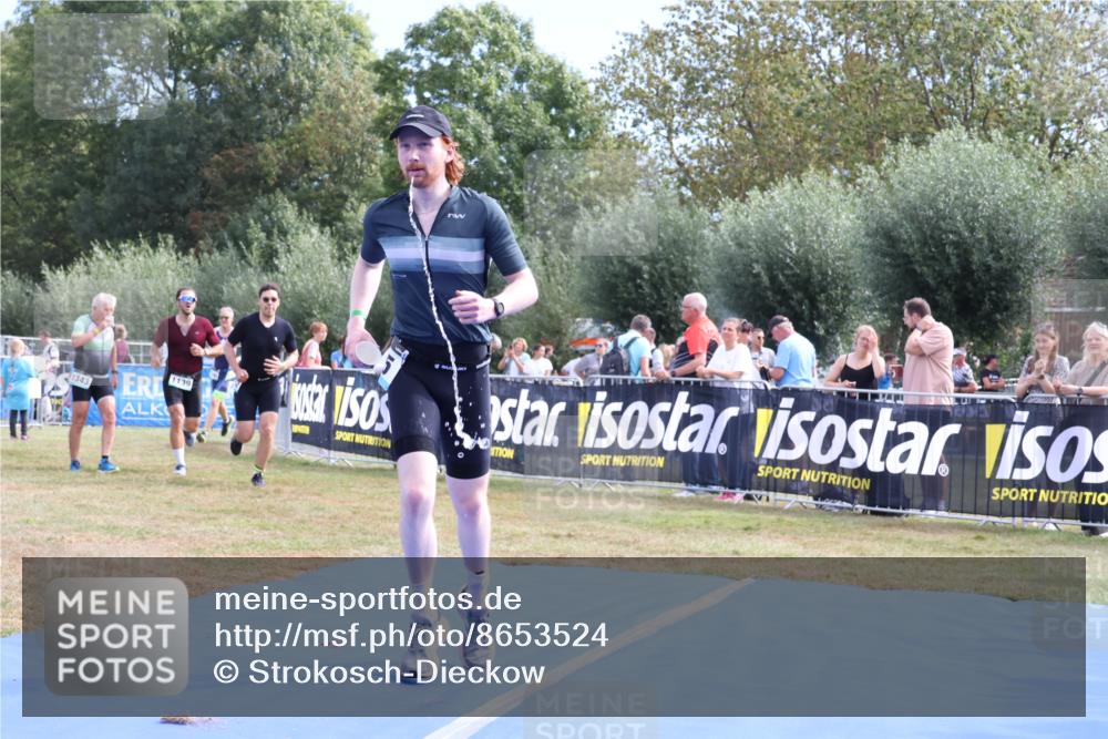 31.08.2025 - Elbe Triathlon Hamburg Strokosch-Dieckow http://msf.ph/oto/8653524 31.08.2025 11:25:42 Ziel 610, 935, 1003, 1062, 1139, 1246 meine-sportfotos.de