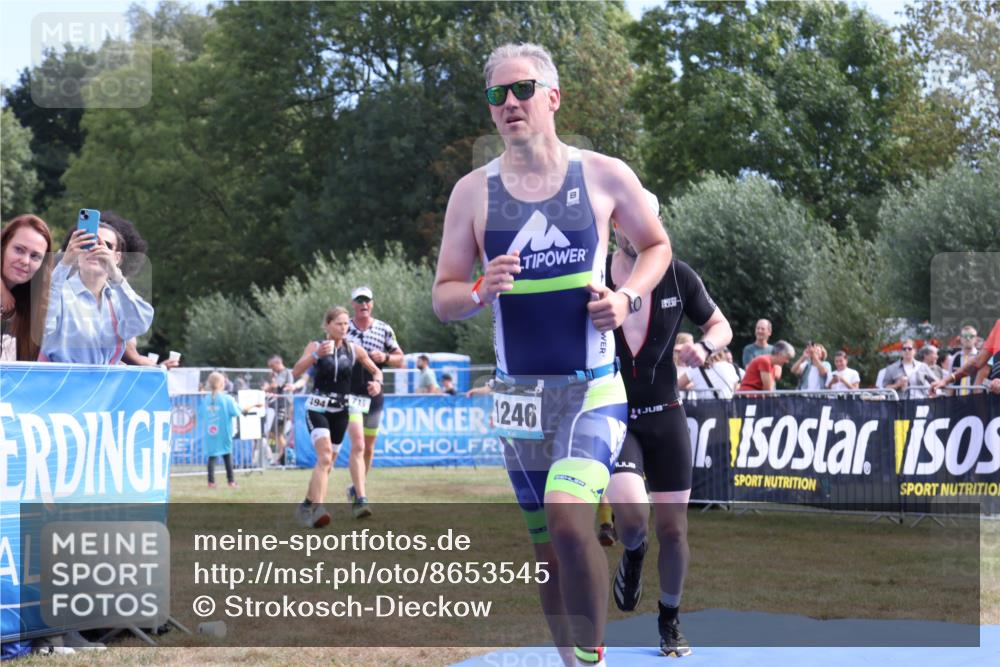 31.08.2025 - Elbe Triathlon Hamburg Strokosch-Dieckow http://msf.ph/oto/8653545 31.08.2025 11:25:50 Ziel 610, 715, 966, 1062, 1139, 1246 meine-sportfotos.de