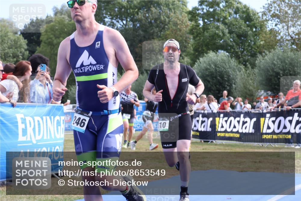 31.08.2025 - Elbe Triathlon Hamburg Strokosch-Dieckow http://msf.ph/oto/8653549 31.08.2025 11:25:51 Ziel 610, 715, 966, 1062, 1139, 1246 meine-sportfotos.de