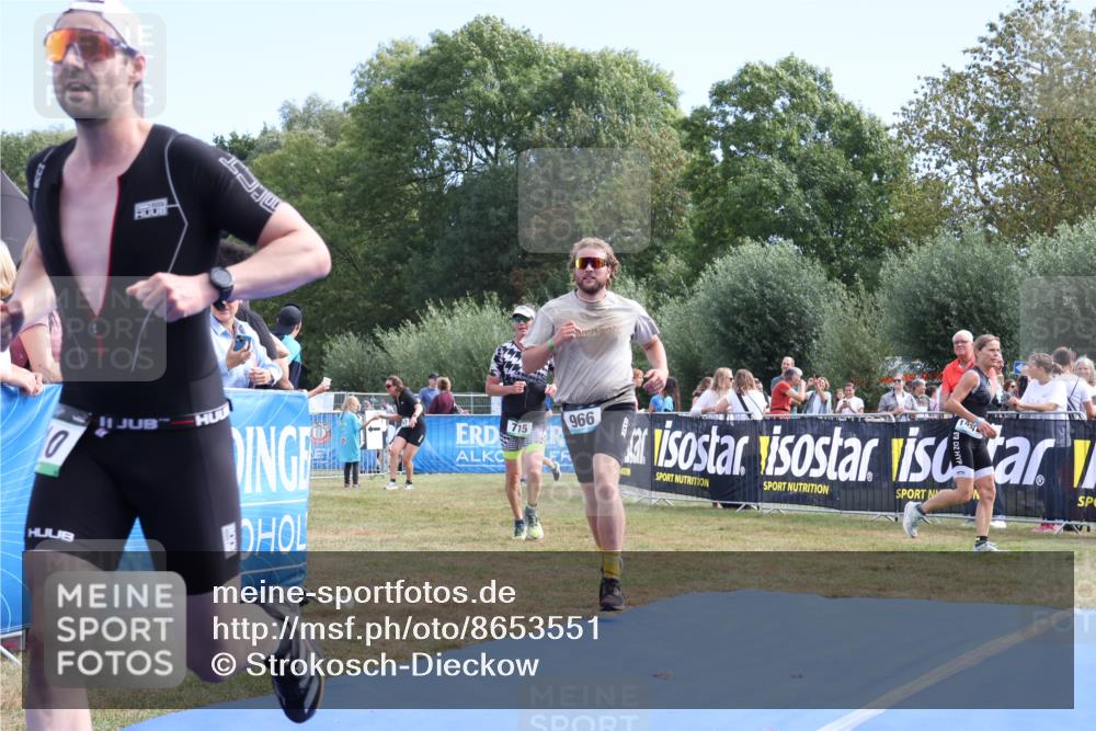 31.08.2025 - Elbe Triathlon Hamburg Strokosch-Dieckow http://msf.ph/oto/8653551 31.08.2025 11:25:52 Ziel 610, 715, 966, 1139, 1246 meine-sportfotos.de