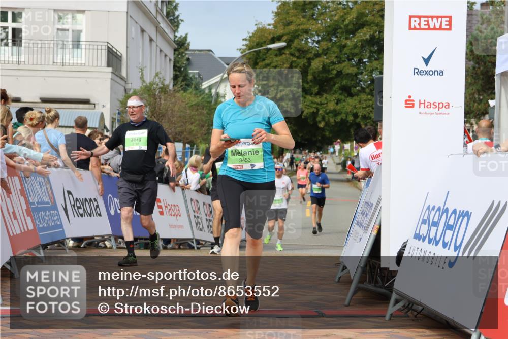 31.08.2025 - 21. Blankeneser Heldenlauf Strokosch-Dieckow http://msf.ph/oto/8653552 31.08.2025 11:07:39 Ziel 3562, 3456, 3453, 3161 meine-sportfotos.de