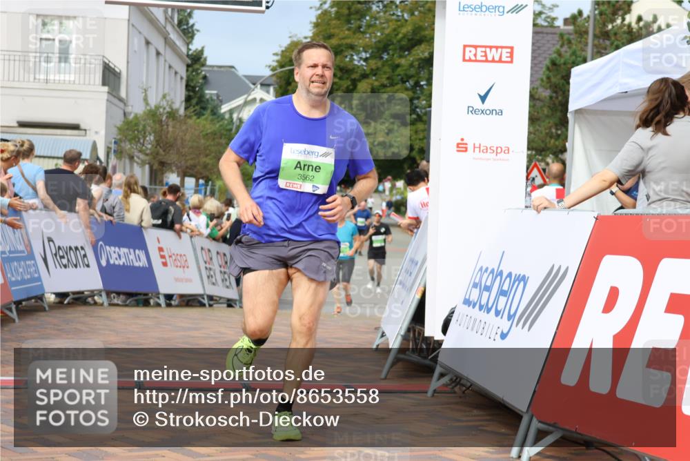 31.08.2025 - 21. Blankeneser Heldenlauf Strokosch-Dieckow http://msf.ph/oto/8653558 31.08.2025 11:07:34 Ziel 3483, 3562, 3516, 3453 meine-sportfotos.de