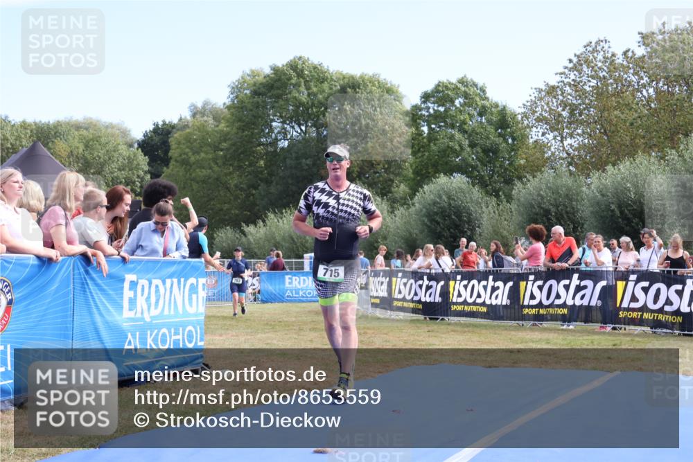 31.08.2025 - Elbe Triathlon Hamburg Strokosch-Dieckow http://msf.ph/oto/8653559 31.08.2025 11:25:55 Ziel 610, 715, 966, 1246 meine-sportfotos.de
