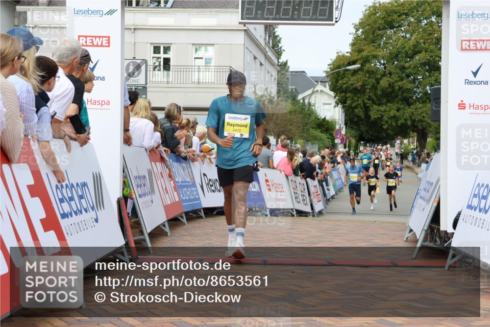 31.08.2025 - 21. Blankeneser Heldenlauf Strokosch-Dieckow http://msf.ph/oto/8653561 31.08.2025 10:25:49 Ziel 2366, 2235, 2472 meine-sportfotos.de