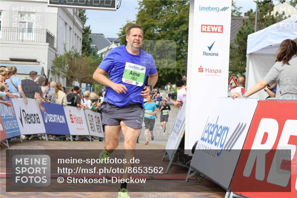 31.08.2025 - 21. Blankeneser Heldenlauf Strokosch-Dieckow http://msf.ph/oto/8653562 31.08.2025 11:07:34 Ziel 3483, 3562, 3516, 3453 meine-sportfotos.de