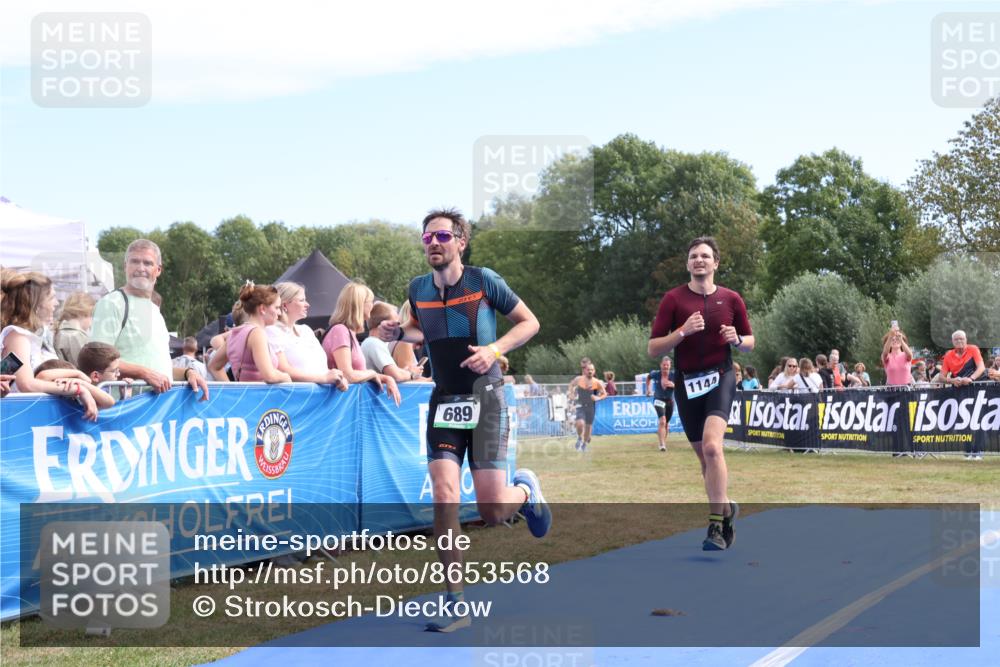 31.08.2025 - Elbe Triathlon Hamburg Strokosch-Dieckow http://msf.ph/oto/8653568 31.08.2025 11:26:05 Ziel 669, 689, 742, 779, 854, 1127, 1144 meine-sportfotos.de