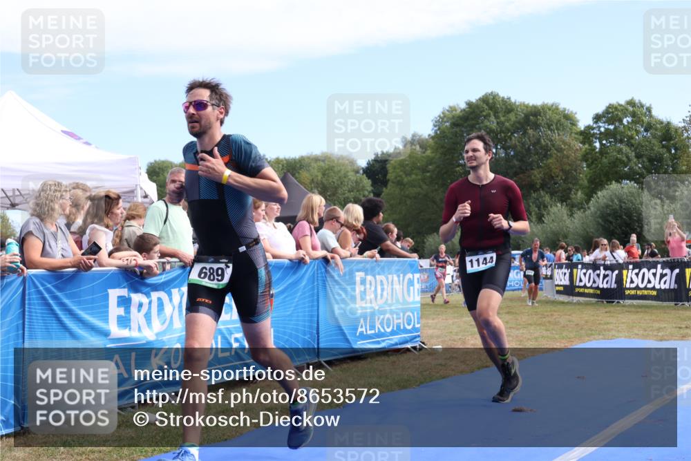 31.08.2025 - Elbe Triathlon Hamburg Strokosch-Dieckow http://msf.ph/oto/8653572 31.08.2025 11:26:05 Ziel 669, 689, 742, 779, 854, 1127, 1144 meine-sportfotos.de
