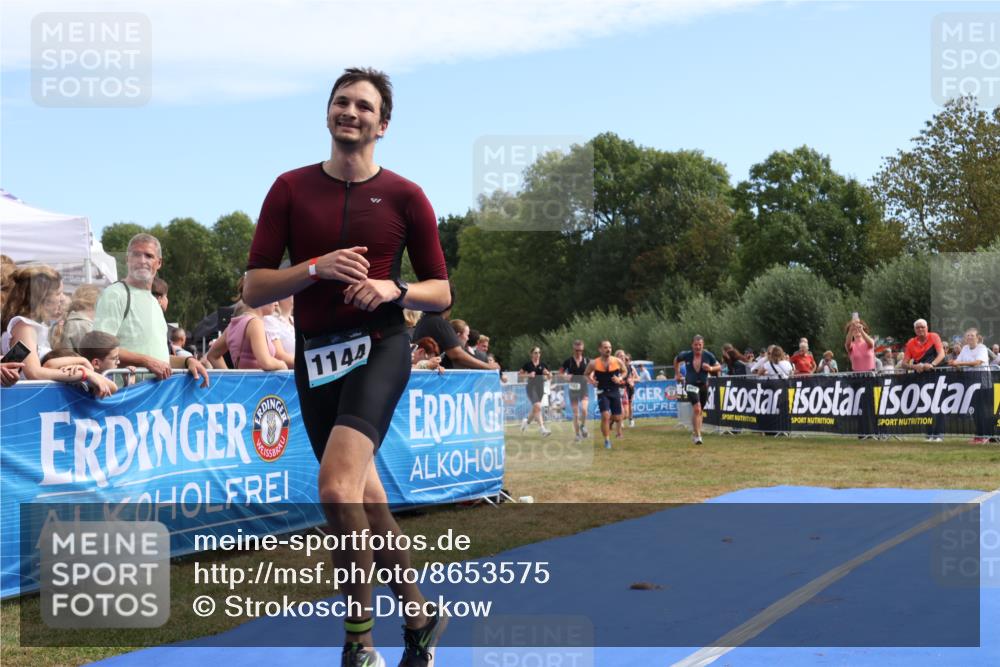 31.08.2025 - Elbe Triathlon Hamburg Strokosch-Dieckow http://msf.ph/oto/8653575 31.08.2025 11:26:06 Ziel 669, 689, 742, 779, 854, 1127, 1144 meine-sportfotos.de