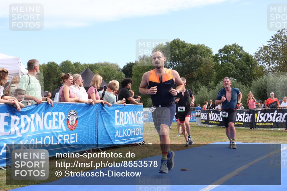31.08.2025 - Elbe Triathlon Hamburg Strokosch-Dieckow http://msf.ph/oto/8653578 31.08.2025 11:26:10 Ziel 669, 689, 742, 779, 854, 1029, 1127, 1144, 1168 meine-sportfotos.de