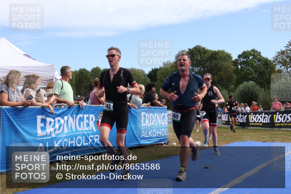 31.08.2025 - Elbe Triathlon Hamburg Strokosch-Dieckow http://msf.ph/oto/8653586 31.08.2025 11:26:12 Ziel 669, 742, 779, 854, 1029, 1127, 1168 meine-sportfotos.de